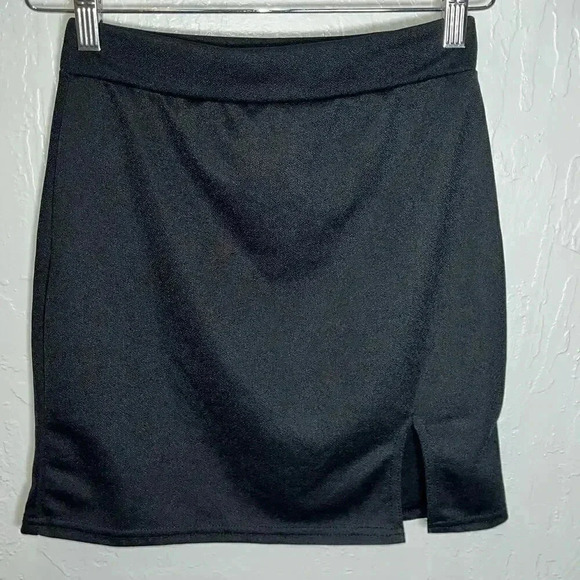 Missguided Women's Black Mini Skirt‎ Size 6 - Picture 1 of 5